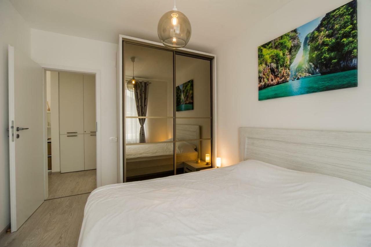 Schiller Apartment 57 - Free Private Parking Брашов Экстерьер фото
