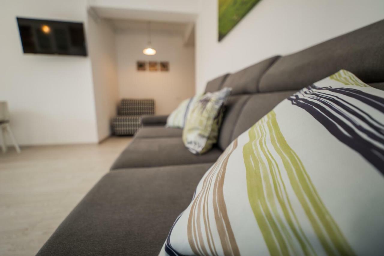 Schiller Apartment 57 - Free Private Parking Брашов Экстерьер фото